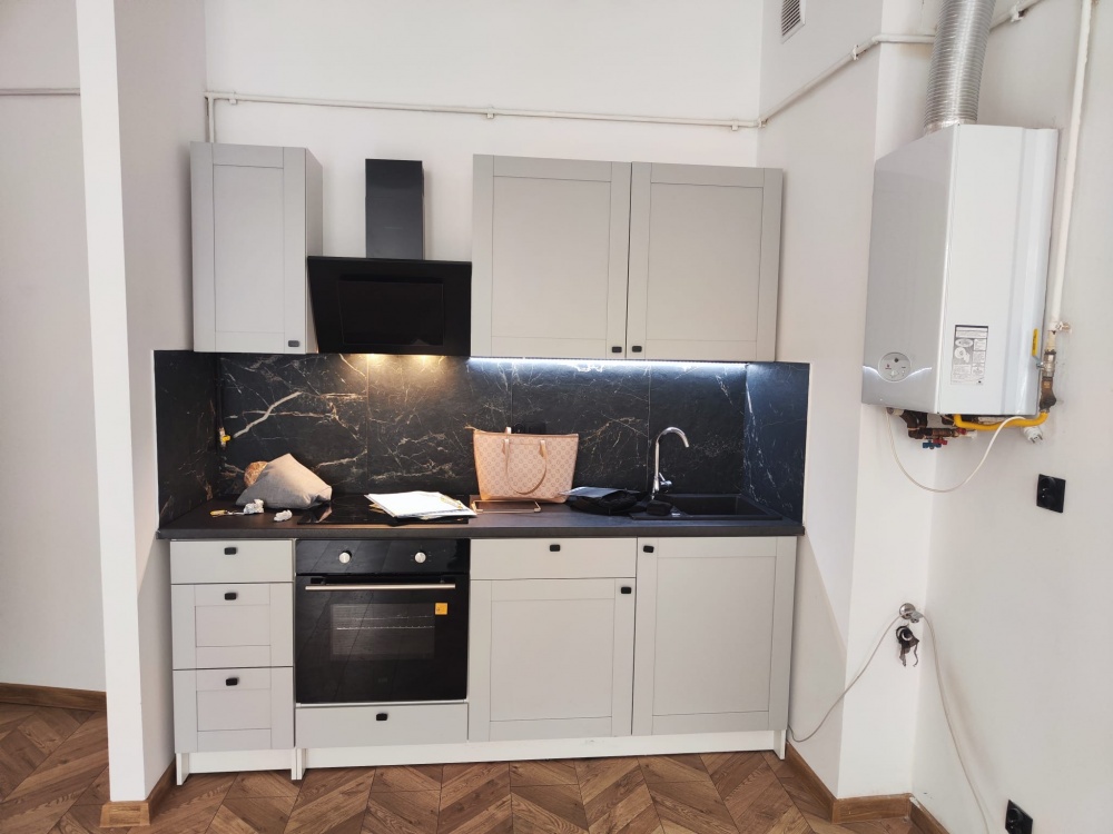 Na sprzedaż przestronne mieszkanie w centrum Bytomia - 49,38m² bez skosów, po generalnym remoncie. - 17