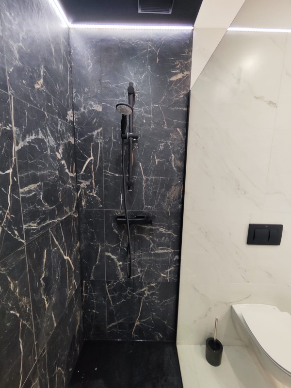 Na sprzedaż przestronne mieszkanie w centrum Bytomia - 49,38m² bez skosów, po generalnym remoncie. - 18