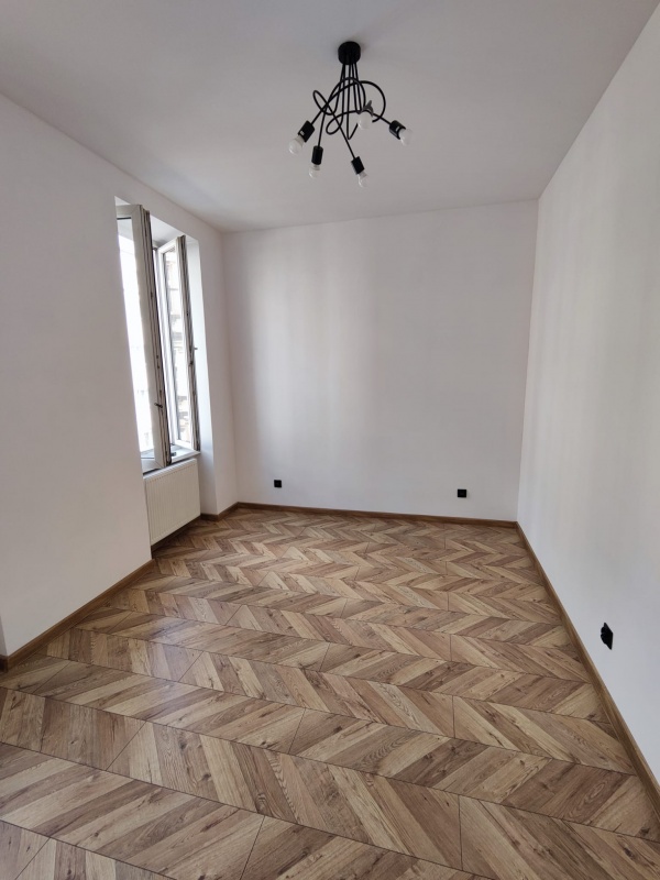 Na sprzedaż przestronne mieszkanie w centrum Bytomia - 49,38m² bez skosów, po generalnym remoncie. - 19