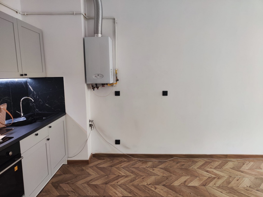 Na sprzedaż przestronne mieszkanie w centrum Bytomia - 49,38m² bez skosów, po generalnym remoncie. - 20