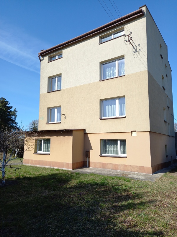Dom z dużą działką - 1