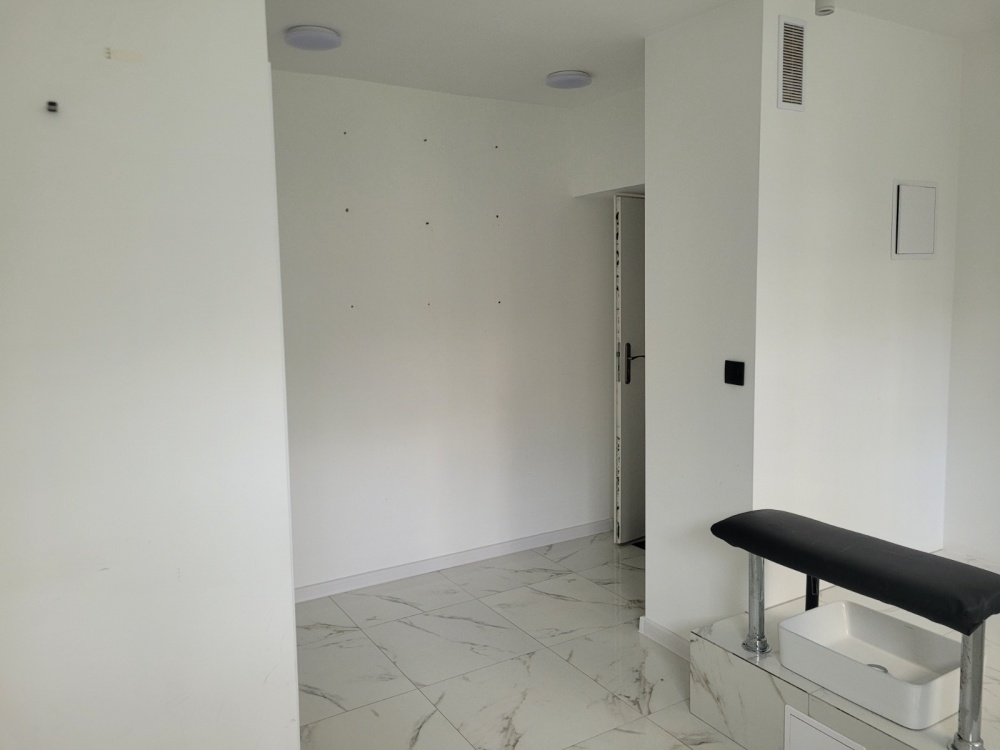 Lokal użytkowy J. Żabińskiego  - 6