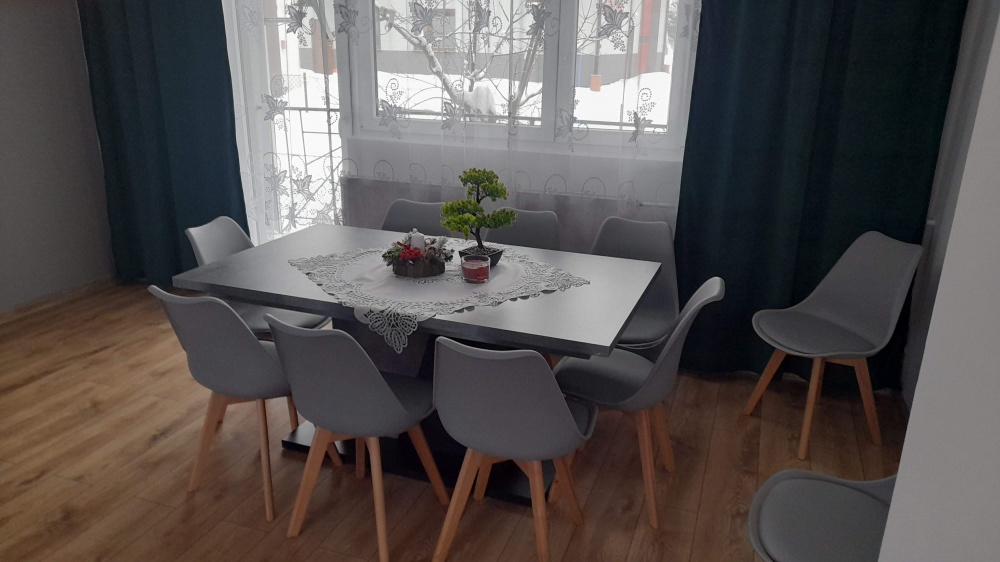 Sprzedam dom z zabudowaniami godpodarczymi  - 8