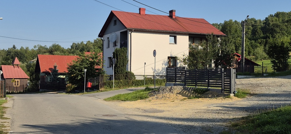 Sprzedam dom z zabudowaniami godpodarczymi  - 10