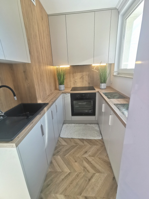 Bez prowizji po remoncie 43 mkw parter k. WSIZ i Parku Sybiraków  - 0