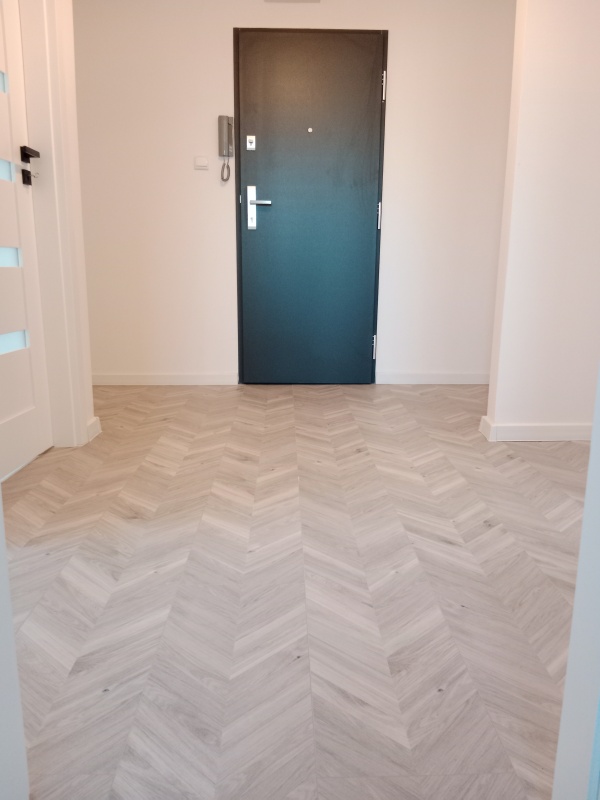 Przestronne 3-pokojowe mieszkanie z balkonem  - 1