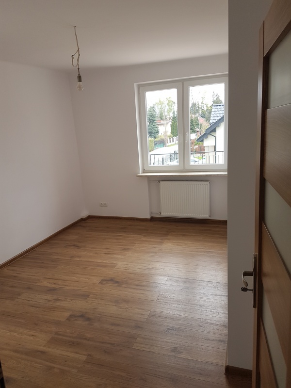 Duża działka pow .1111 m2 z domem w Centrum 200m od szkoły, budynek z garażem - 26