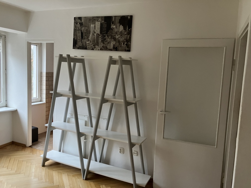 Słoneczna kawalerka na ul. Podleśnej (do metra ok. 500 m) - 1