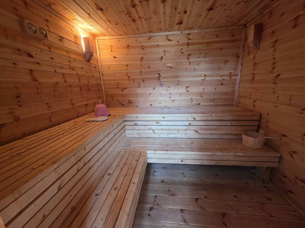 Dom letniskowy nad jeziorem - 12