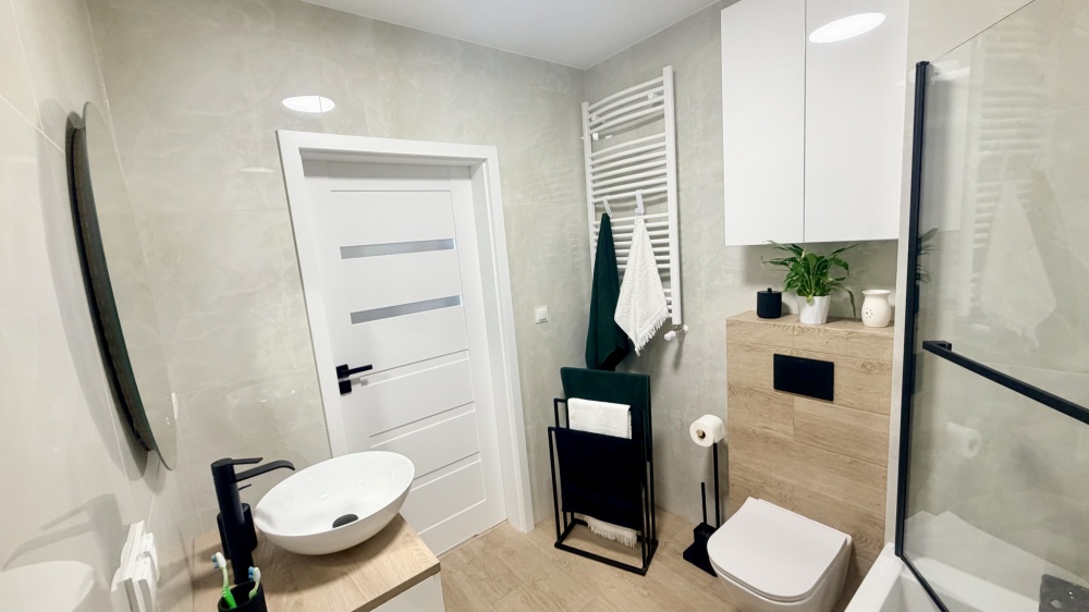 Przestronna kawalerka z tarasem , ogródkiem, miejscem parkingowym - 7