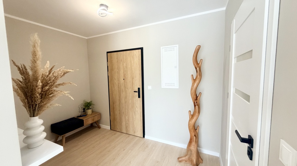 Przestronna kawalerka z tarasem , ogródkiem, miejscem parkingowym - 11