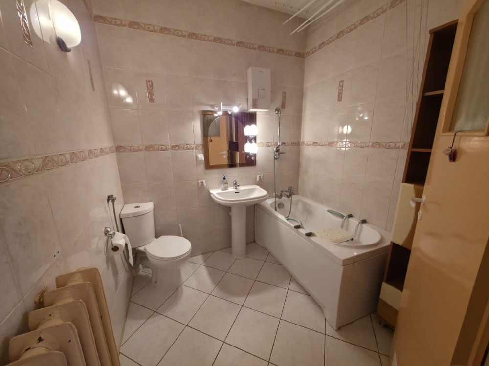 Klimatyczny dom z niezależnym garażem, w centrum miasta - 10