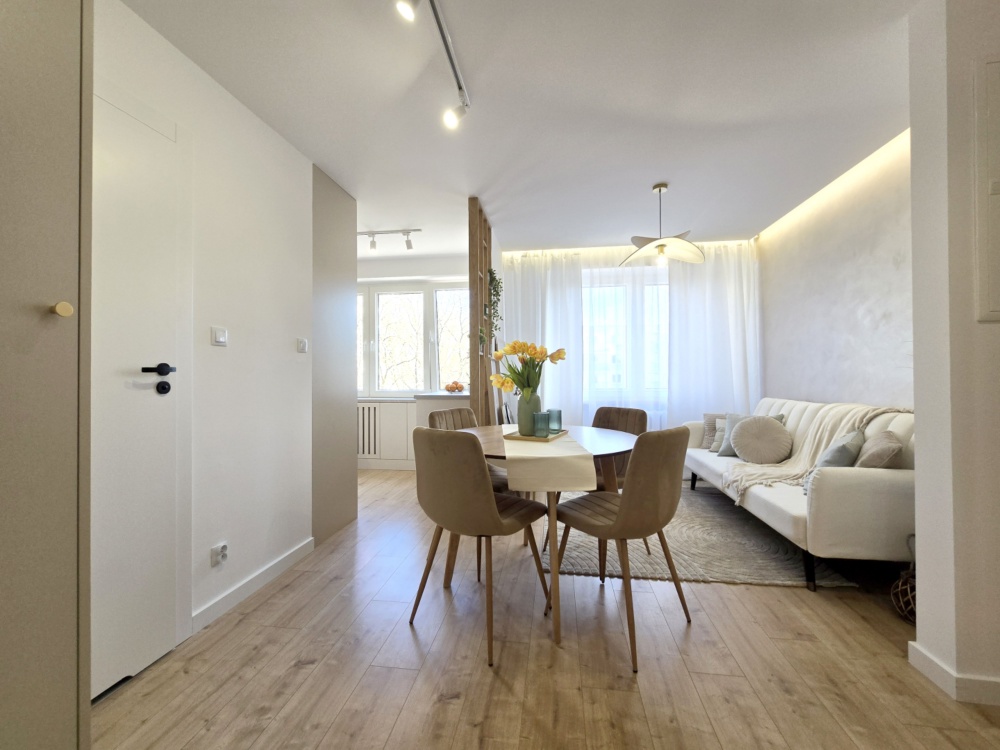 Bezpośrednio | 3 pokoje | 48m2 | 2 piętro | świeżo po remoncie | do wprowadzenia | full stolarz - 14