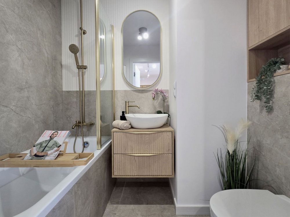 Bezpośrednio | 3 pokoje | 48m2 | 2 piętro | świeżo po remoncie | do wprowadzenia | full stolarz - 18