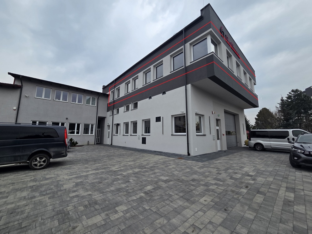 Wynajmę pow. ok. 100m2 w Rzeszowie, ul. Armii Krajowej - 0