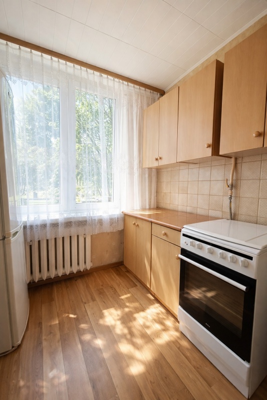 Słoneczne mieszkanie 48 m² | 3 pokoje | parter | duży potencjał - 10