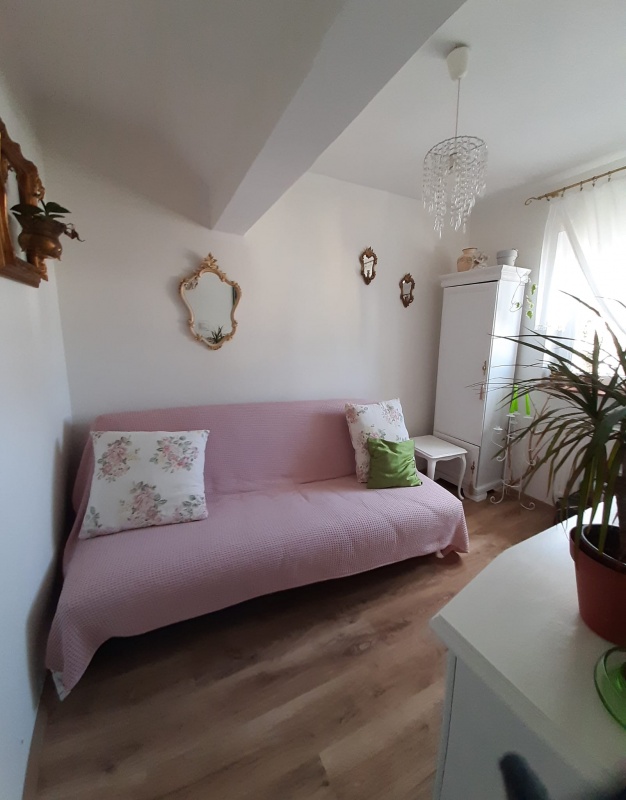 Sprzedam klimatyczne mieszkanie - 3