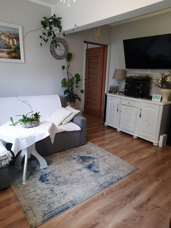 Sprzedam klimatyczne mieszkanie - 8