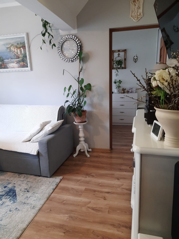 Sprzedam klimatyczne mieszkanie - 10