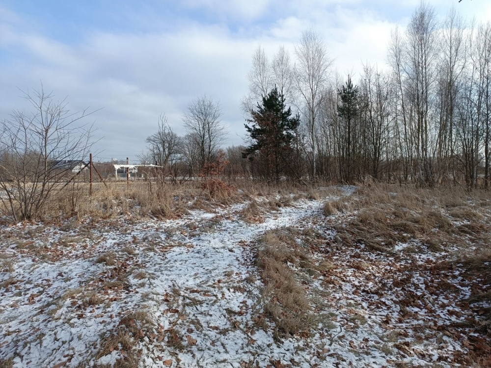 Sprzedam 2 działki. Jedna zabudowana - 1