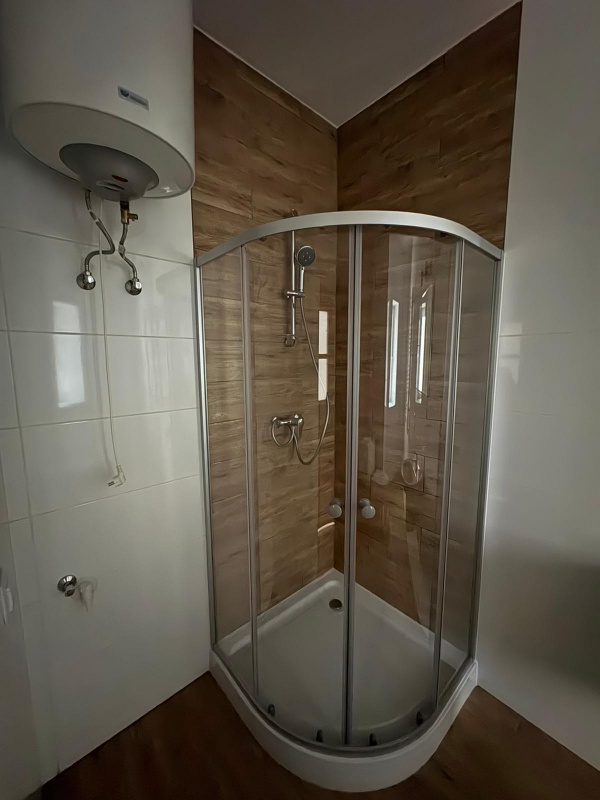 Przestronna kawalerka w centrum  - 3