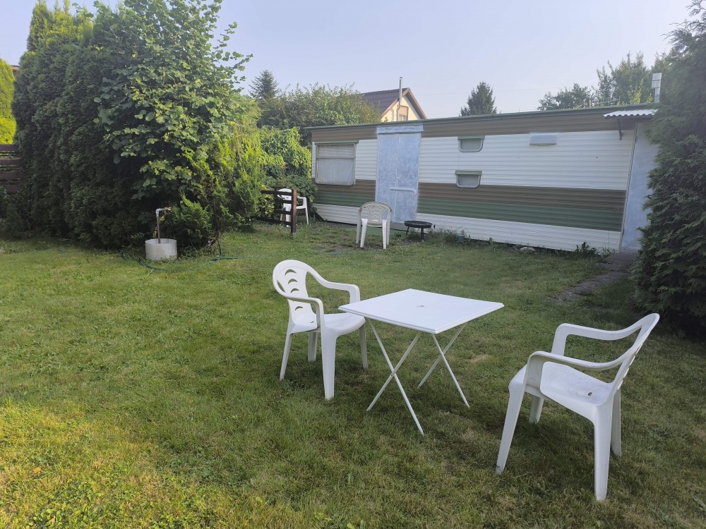 Działka ROD z przyczepą nad morzem.  - 0