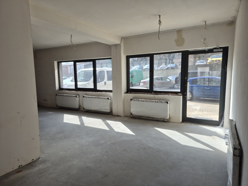Lokal 82m² (możliwość 196m²) | Parter | Stan deweloperski | Parking pod drzwiami | VAT - 1