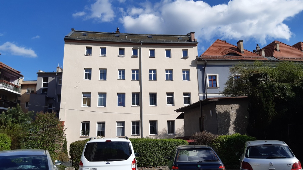 Przestronne 72 m² w sercu Kłodzka, ul. Wojska Polskiego. Zainwestuj w klimat i komfort! - 0