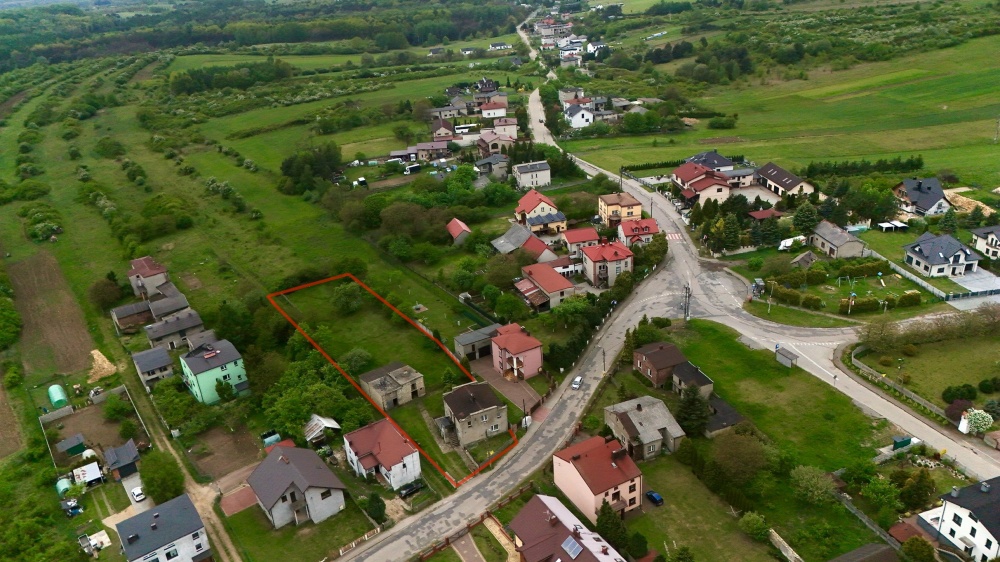 Dom do gruntownego remontu na bardzo dużej działce  - 1