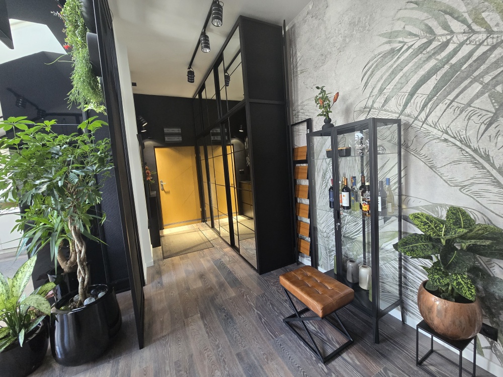 Luksusowy wysoki przestrzenny loft pod klucz 3 pokoje niski czynsz - 7