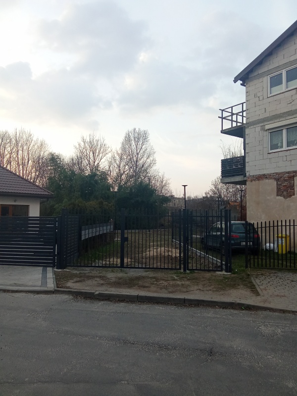 Działka budowlana do dzierżawy/wynajęcia przy centrum Legnicy, 340 m2 - 1
