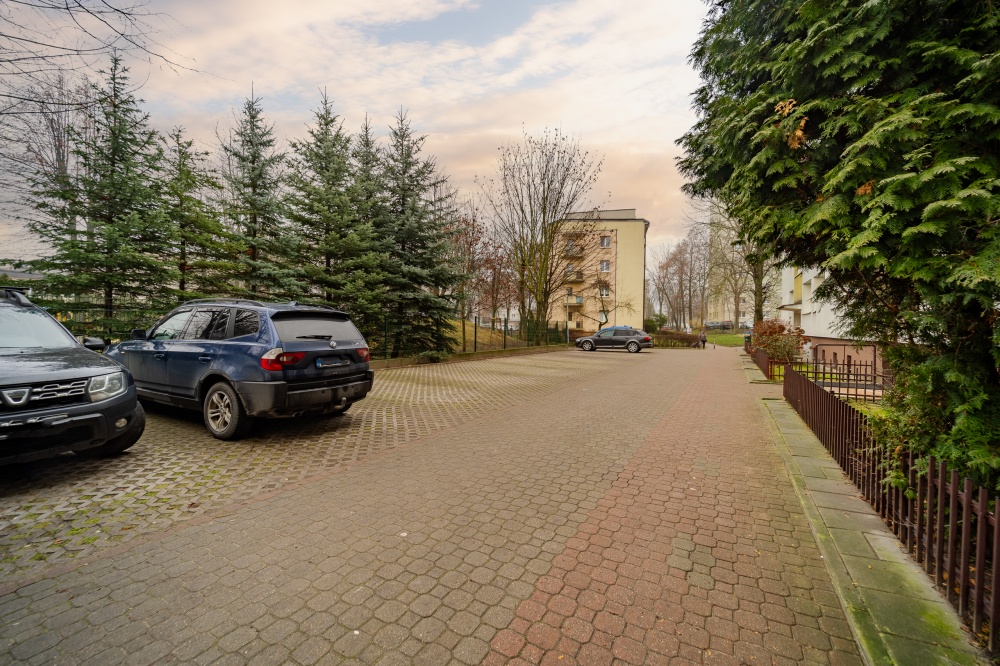 Bezpośrednio | 3 pokoje | 48m2 | 2 piętro | świeżo po remoncie | do wprowadzenia | full stolarz - 14