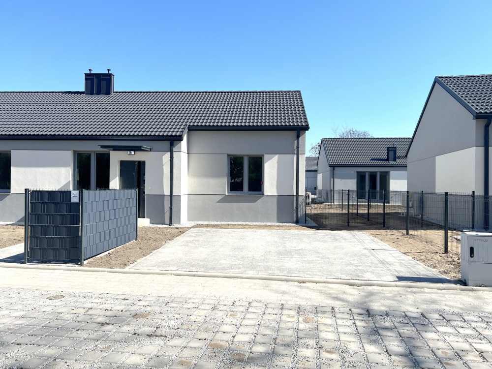 BEZCZYNSZOWE nowe 4-pok. plus poddasze, pompa ciepła - 4