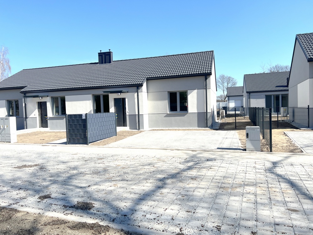 BEZCZYNSZOWE nowe 4-pok. plus poddasze, pompa ciepła - 5