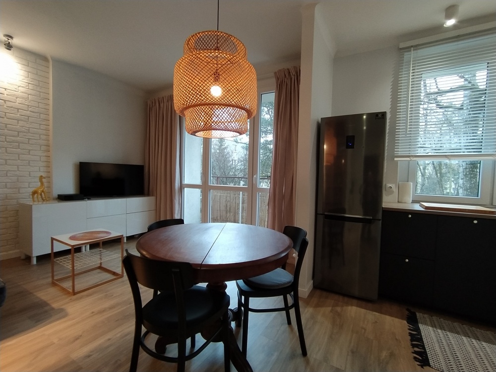 Urocze studio na Woli, z wydzieloną sypialnią, bardzo słoneczne i ciche. - 15
