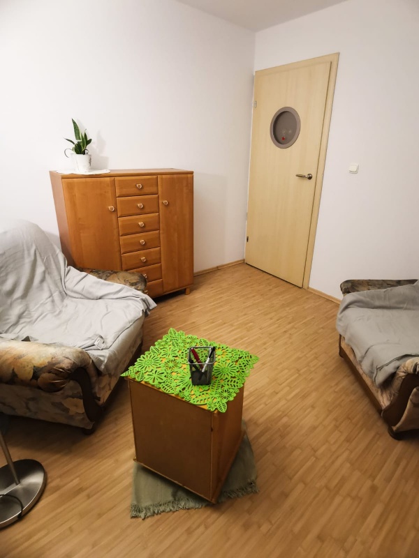 Duże i jasne. Mieszkanie 4 pokoje , kuchnia, łazienka,  - 0