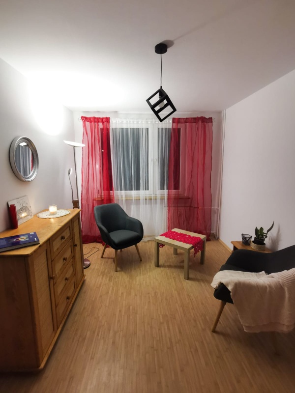 Duże i jasne. Mieszkanie 4 pokoje , kuchnia, łazienka,  - 3