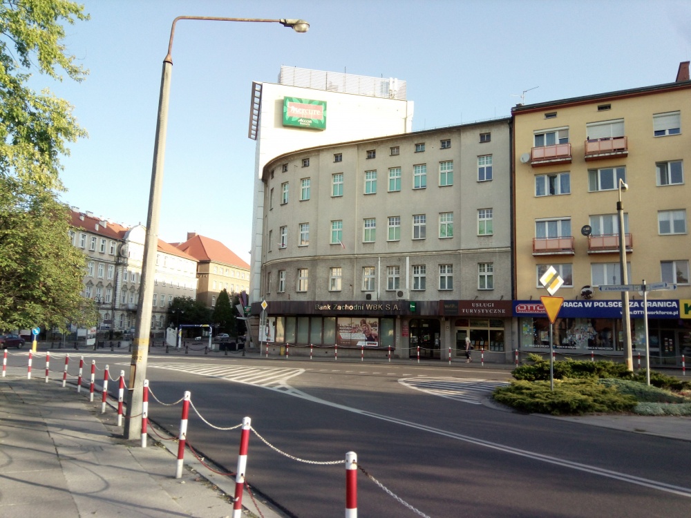 Lokal wyjątkowa nieruchomość z potencjałem inwestycyjnym - 1