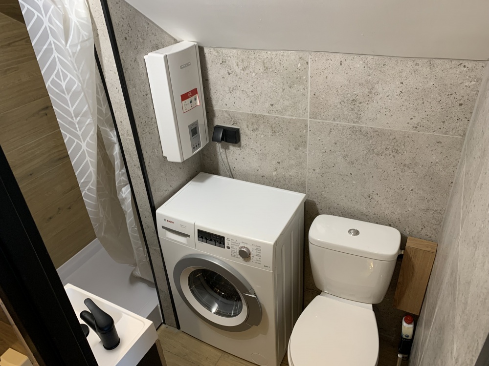 Kawalerka do wynajecia | 23 mkw | Ruda Ślaska Orzegow | po remoncie | CO miejskie | standard IKEA | ustawna i duza czesc mieszkalna | niski czynsz | mała toaleta | kuchnia przejściowa | wyposażone  - 16