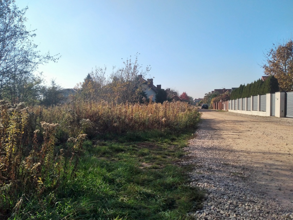 Sprzedam działkę 1000m z MPZP - 2
