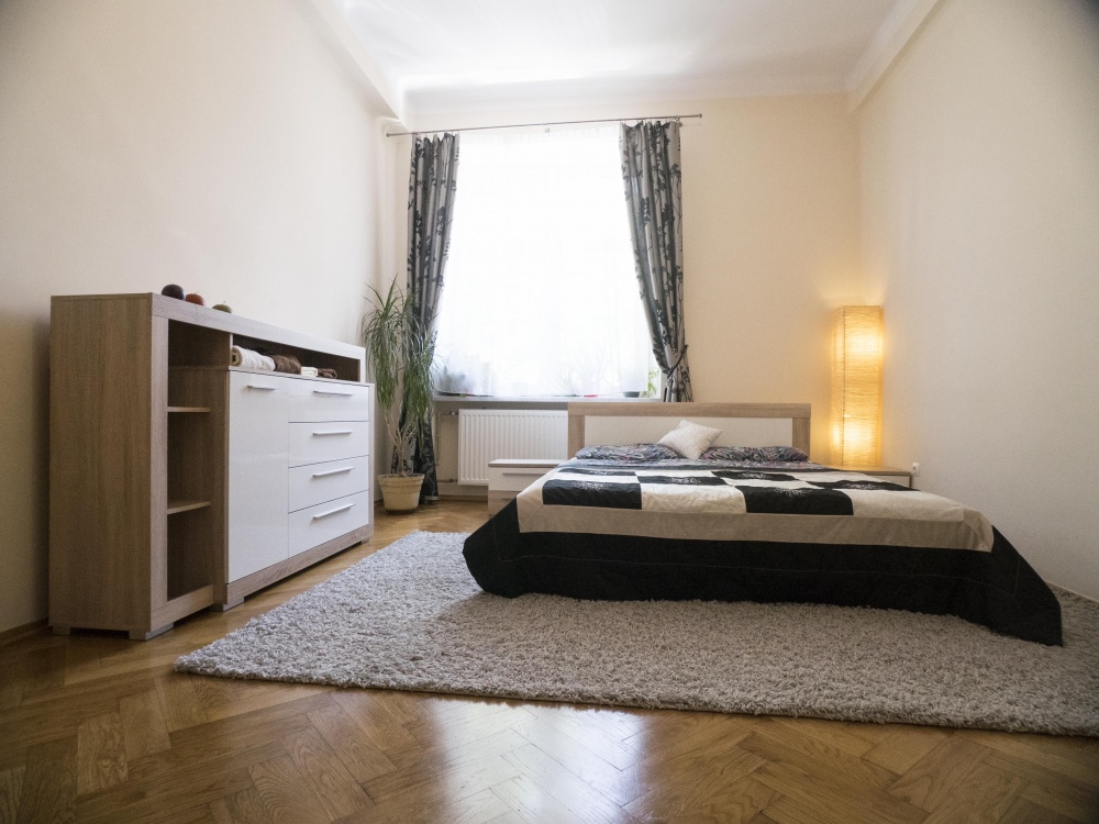 Kraków Stare Miasto ul Długa 82, 3 pok, 2 balkony, garderoba, winda MPEC - 15