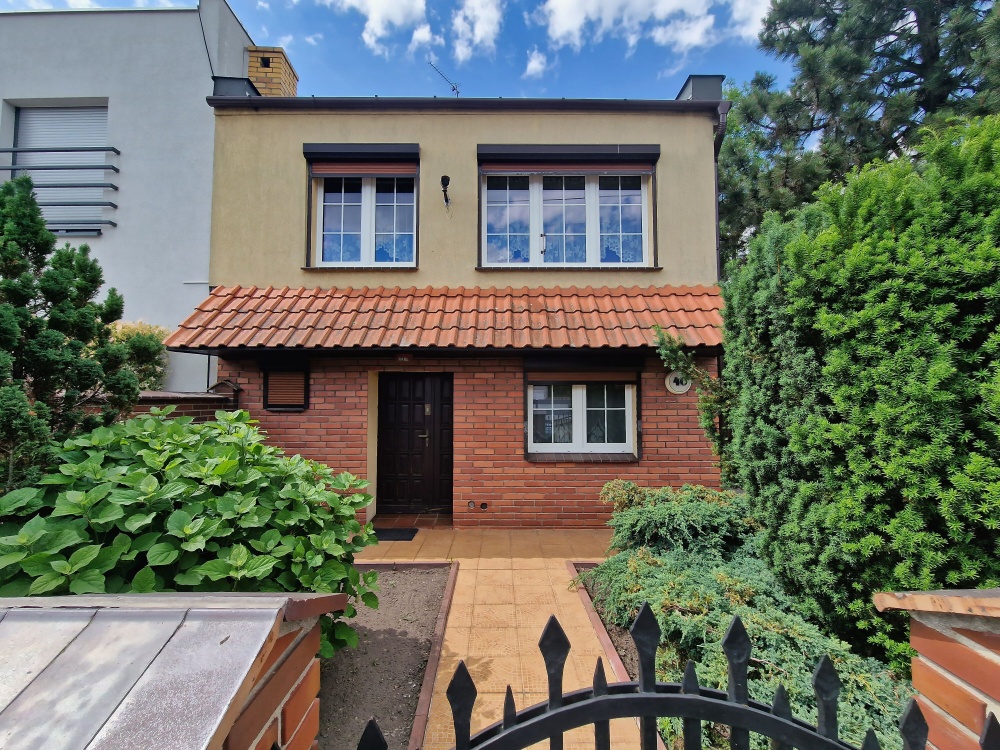 Przestronny bliźniak z ogrodem, tarasem i garażem. pow: 220 m² - 1