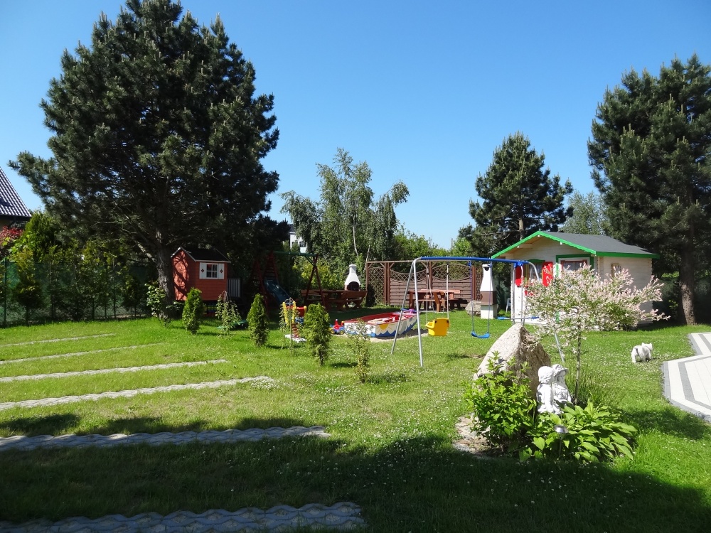 Dom jednorodzinny murowany (4 apartamenty) nad morzem - Sarbinowo k/ Mielna  - 8