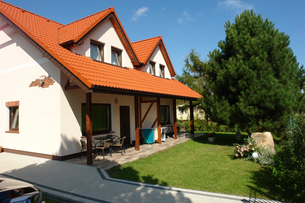Dom jednorodzinny murowany (4 apartamenty) nad morzem - Sarbinowo k/ Mielna  - 1