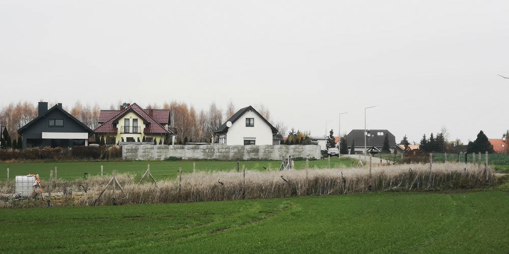 475 + 170 m2 z pozwoleniem na budowę - 1
