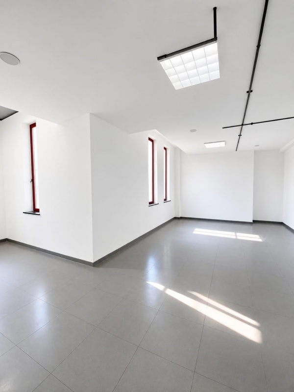 PRESTIŻOWY LOKAL UŻYTKOWY 183,81 m² | PARTER | WEJŚCIE Z ULICY | DOSTĘPNY OD PAŹDZIERNIKA - 2