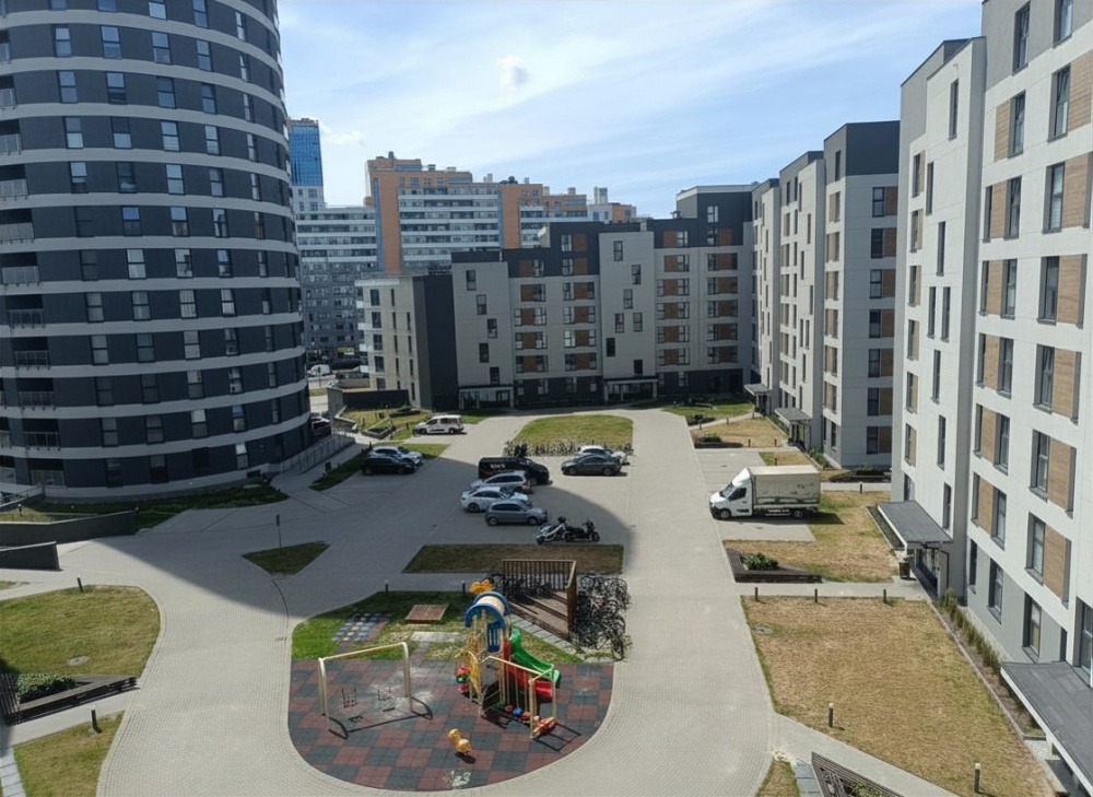 Na sprzedaż dwupoziomowe mieszkanie 3-pokojowe o powierzchni 73 m² - 1