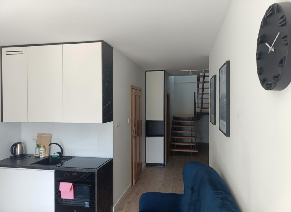 Na sprzedaż dwupoziomowe mieszkanie 3-pokojowe o powierzchni 73 m² - 8