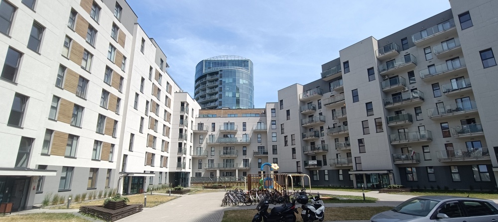 Na sprzedaż dwupoziomowe mieszkanie 3-pokojowe o powierzchni 73 m² - 9