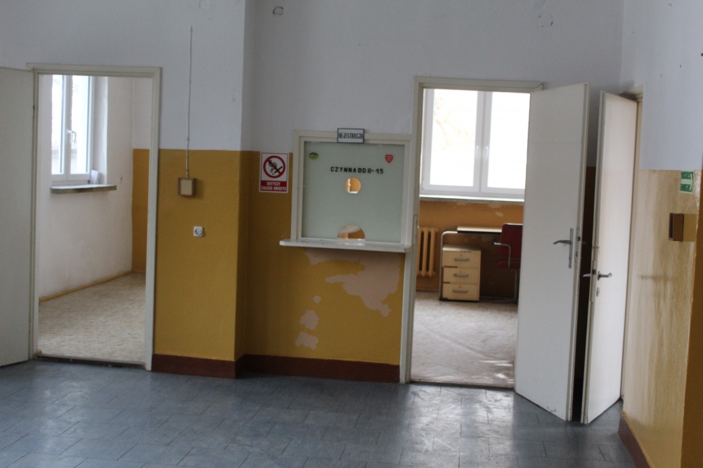 Okazja! Przestronny dom 240m² na pięknej działce 40 arów | Nowe okna! - 12